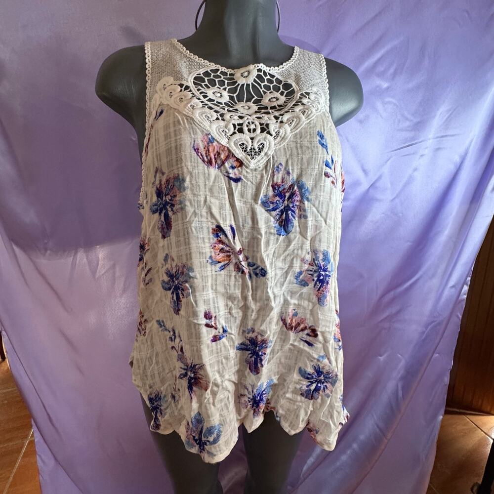NWT Fylo Women’s Floral White Lace Tank Top Sz. XXL